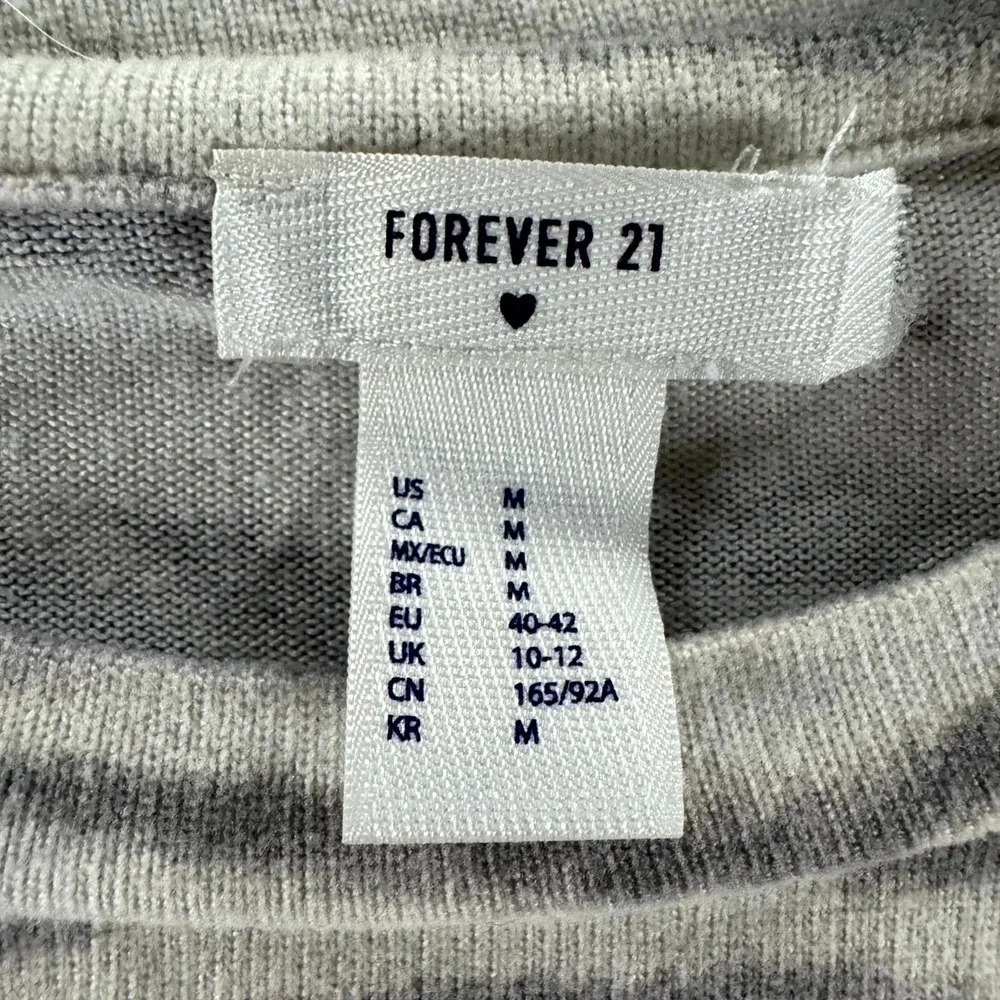 Forever 21 Tiger Print Crop Top Womens Medium Gray White Excellent Animal Print